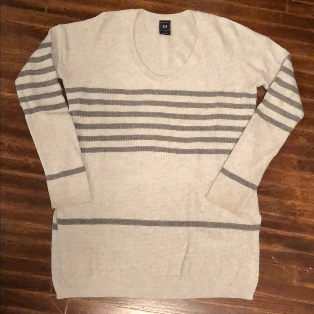Oversized knitted sweater